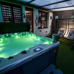 loft-jacuzzi-privatif.midi-pyreneeshotels.com/